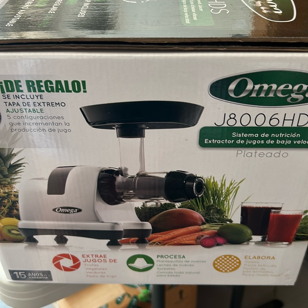 Omega  J800 6HDS Juicer.
